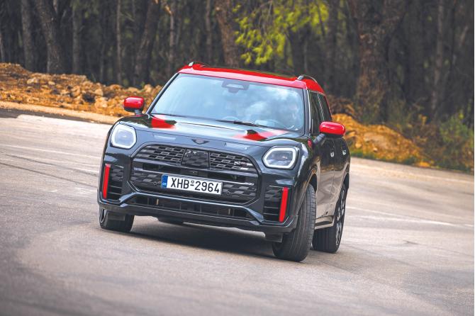 MINI Countryman JCW ALL4 300Ps 